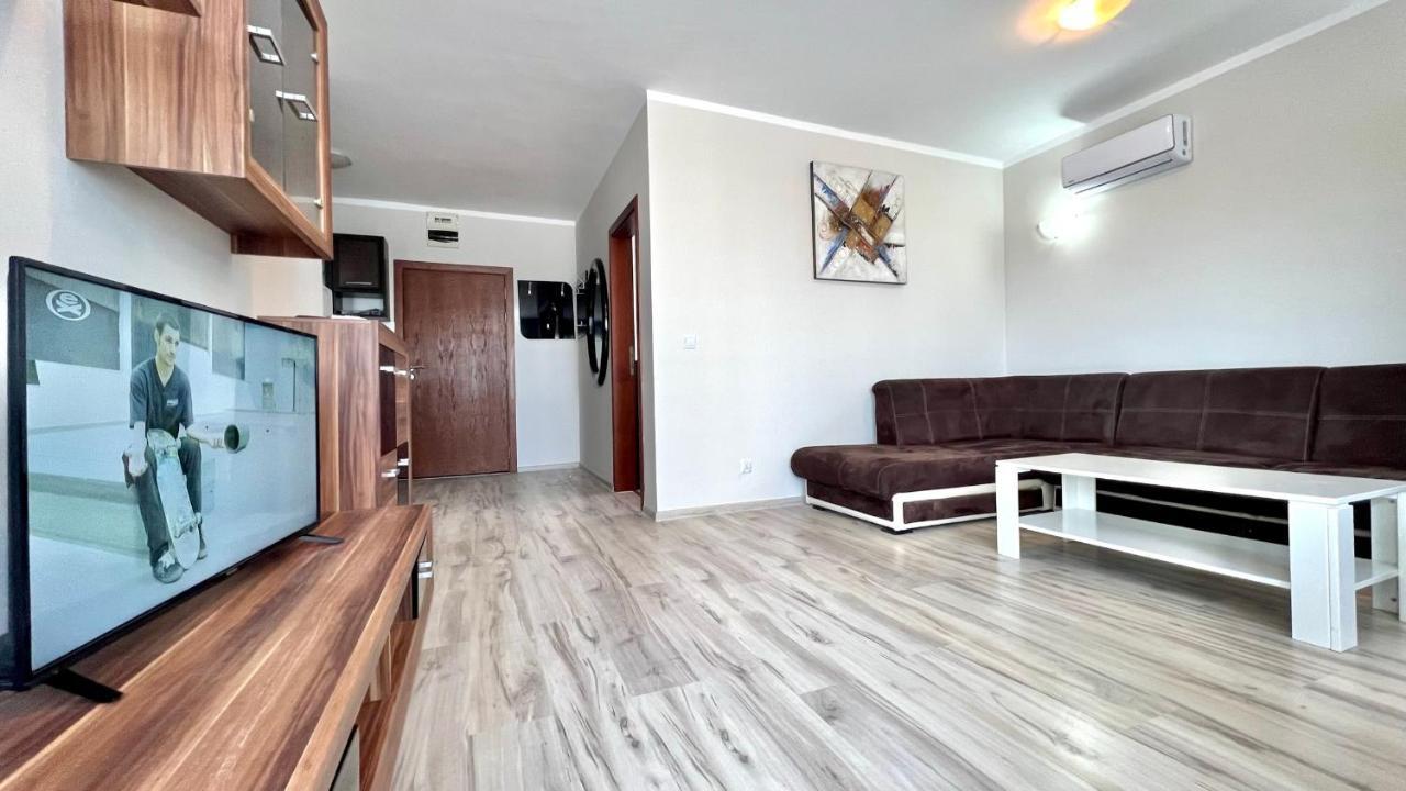 Apartament Bratanov Asteria Family