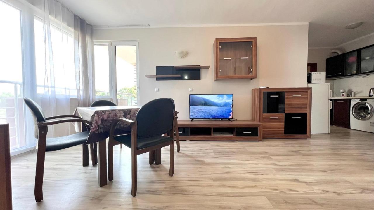 Bratanov Asteria Family Apartament *