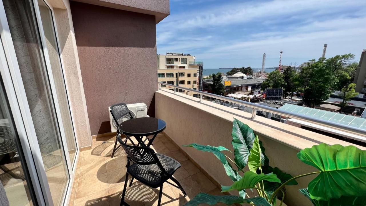 Apartament Bratanov Asteria Family